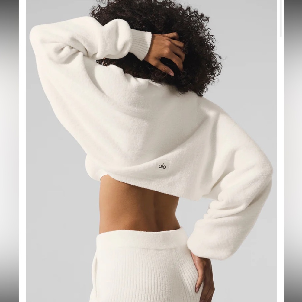 ALO Yoga Snuggle Up Sweater Shawl shrug ivory